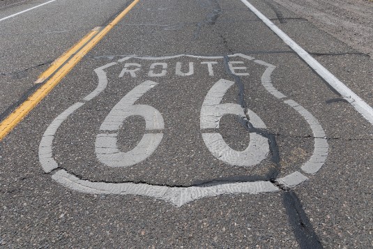 Route 66 - Markierung auf Straße